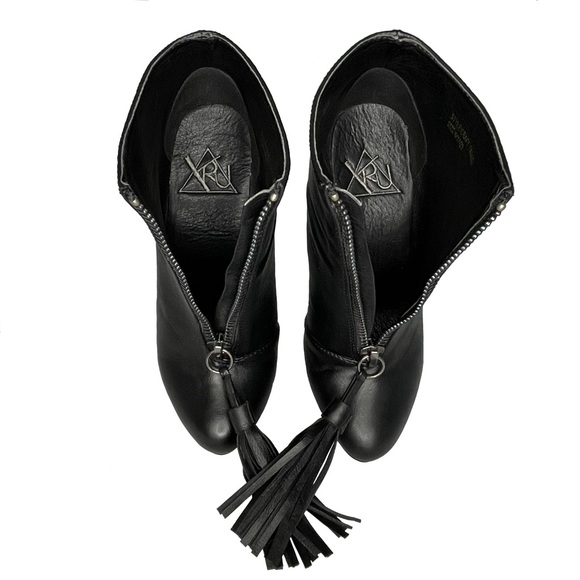 YRU Craft Tassel Booties - Picture 3 of 9